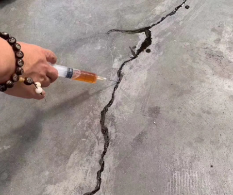 北镇混凝土裂缝修补技术详解​